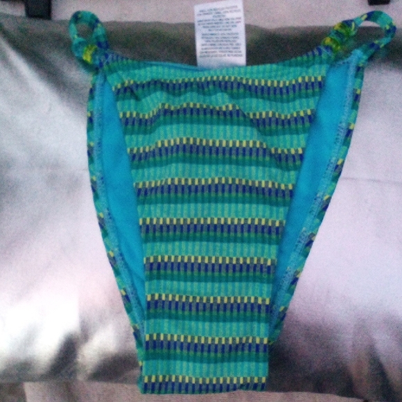 NWT! Wild Fable Striped Bikini Bottom - Picture 1 of 7